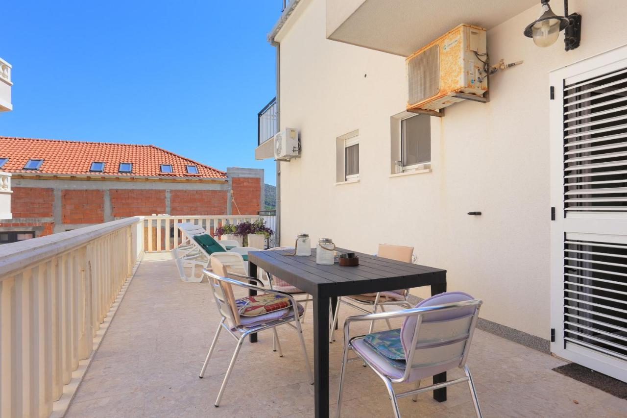 Apartments By The Sea Businci, Ciovo - 9450 Trogir Ngoại thất bức ảnh